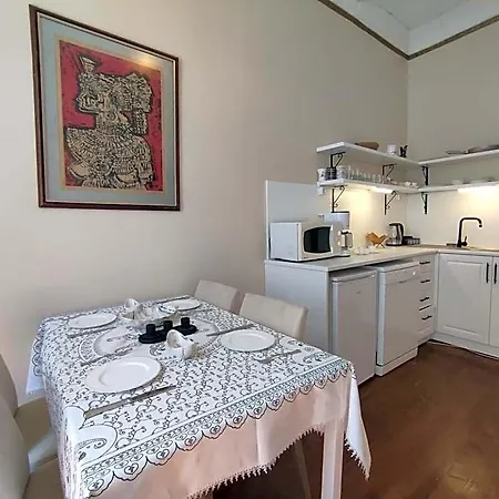 And Cozy Flat In Taksim מלון