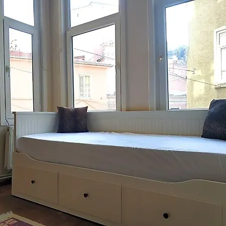 And Cozy Flat In Taksim 2* איסטמבול